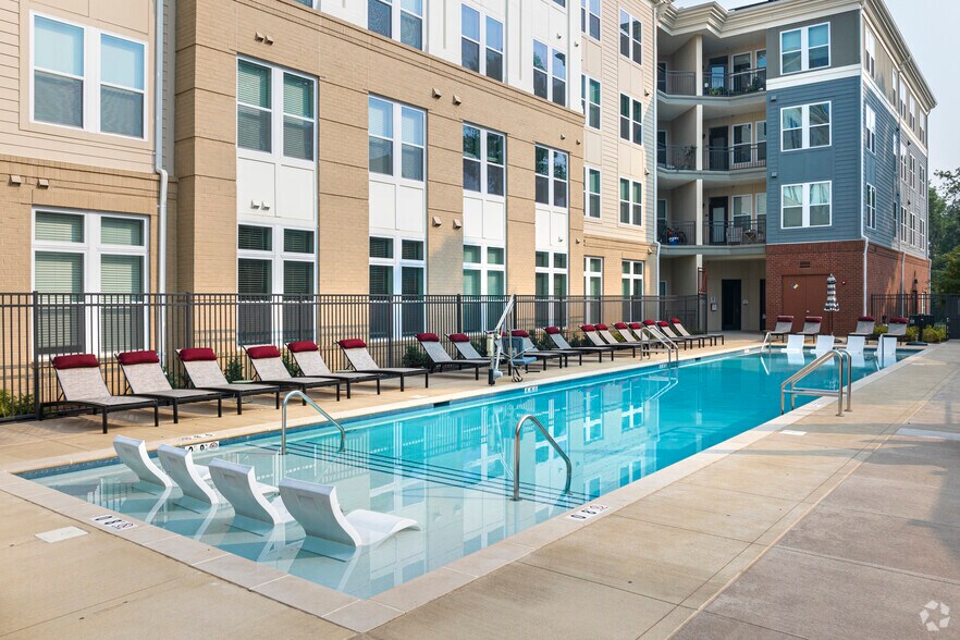 More Photos Of 4040 Gateway Dr, Fairfax Apartments For Lease