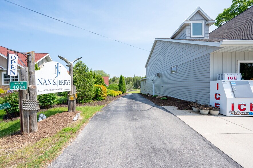 More Photos Of 4084 Main St, Fish Creek Freestanding For Sale