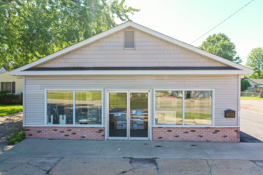 Primary Photo Of 4084 Fenton rd, Flint Storefront Retail Office For Sale