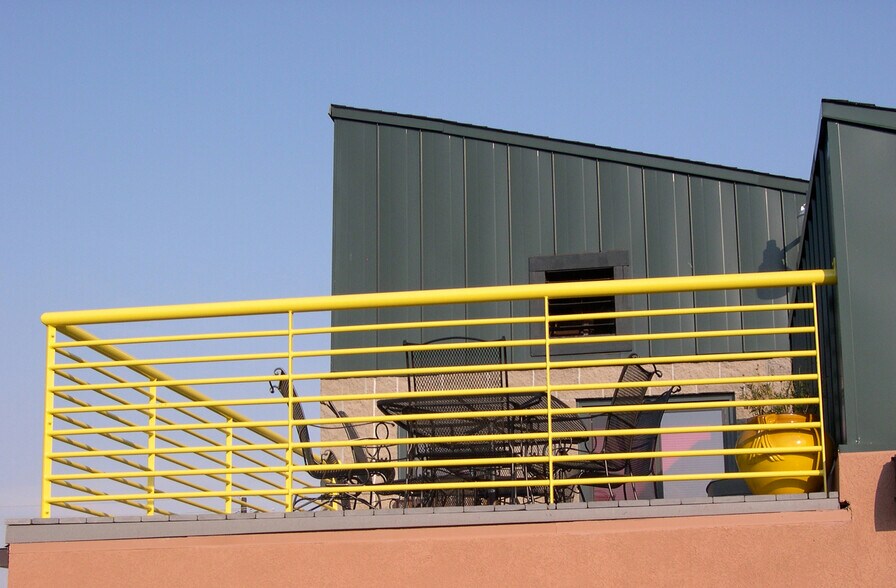 More Photos Of 1301 Ulysses St, Golden Flex For Lease