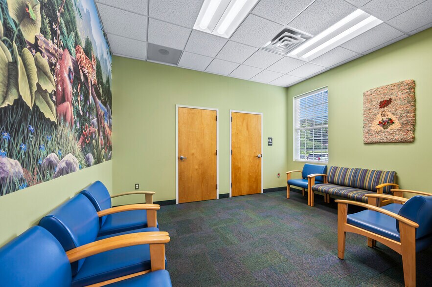 More Photos Of 114 Kinderton Blvd, Bermuda Run Medical For Sale