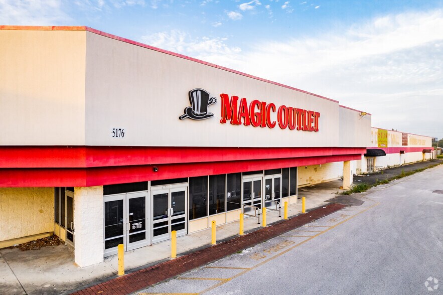 More Photos Of 5132-5250 W Colonial Dr, Orlando Unknown For Lease