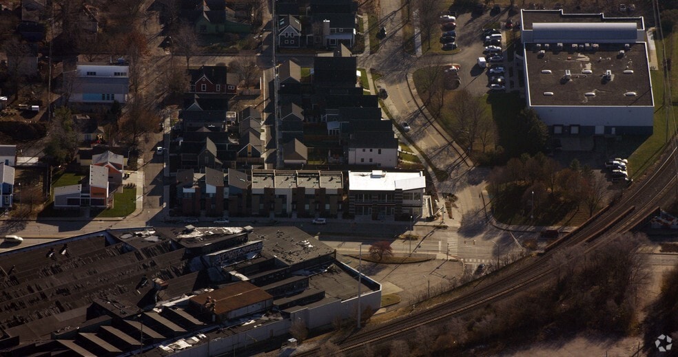 More Photos Of 985 Dorman St, Indianapolis Storefront Retail Office For Lease