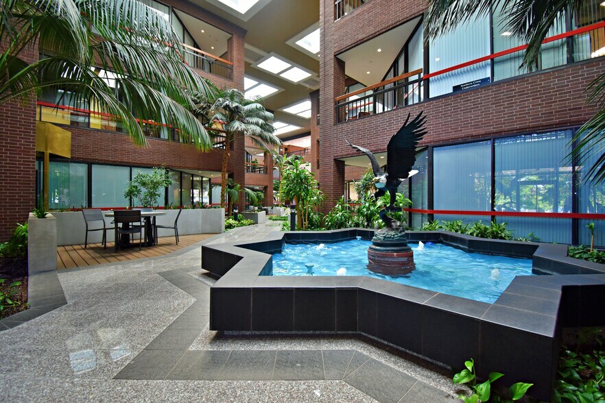 More Photos Of 11550 W IH-10, San Antonio Office For Lease