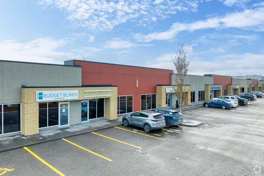 More Photos Of 4615 112th Ave SE, Calgary Warehouse For Lease