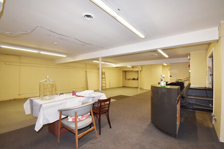 More Photos Of 4740 Main St, Lisle Storefront For Lease