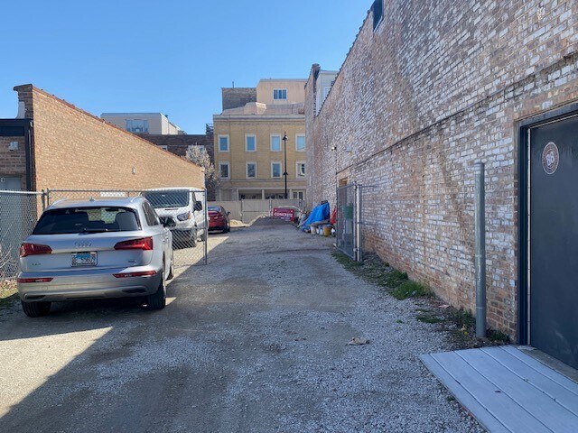 More Photos Of 6332 Roosevelt Rd, Oak Park Loft Creative Space For Sale