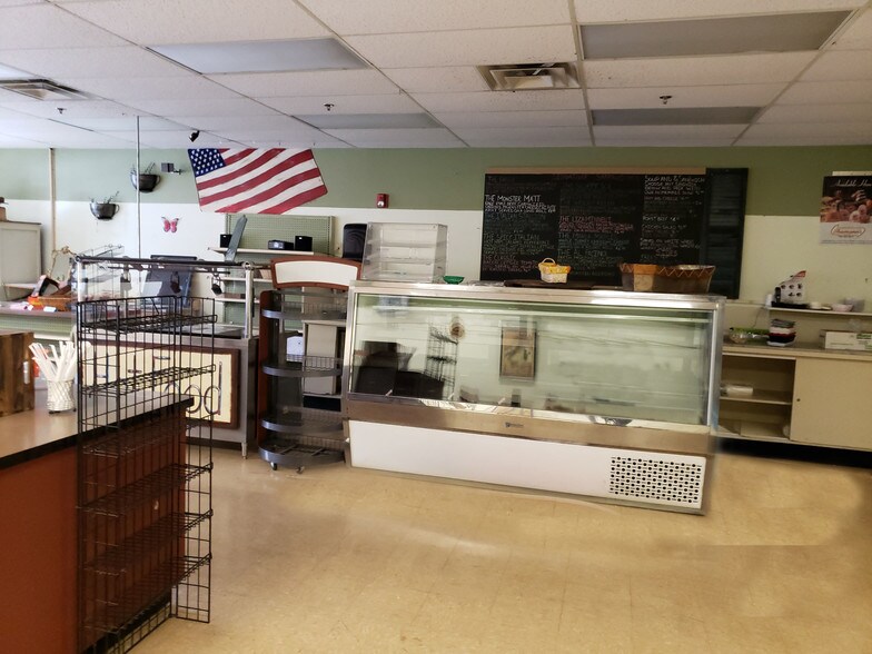 More Photos Of 179 Cahill Cross Rd, West Milford Medical For Lease