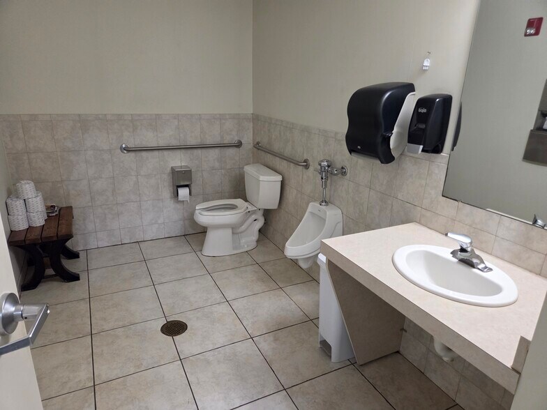 More Photos Of 4378 Craighead Rd, Allison Park Office For Lease