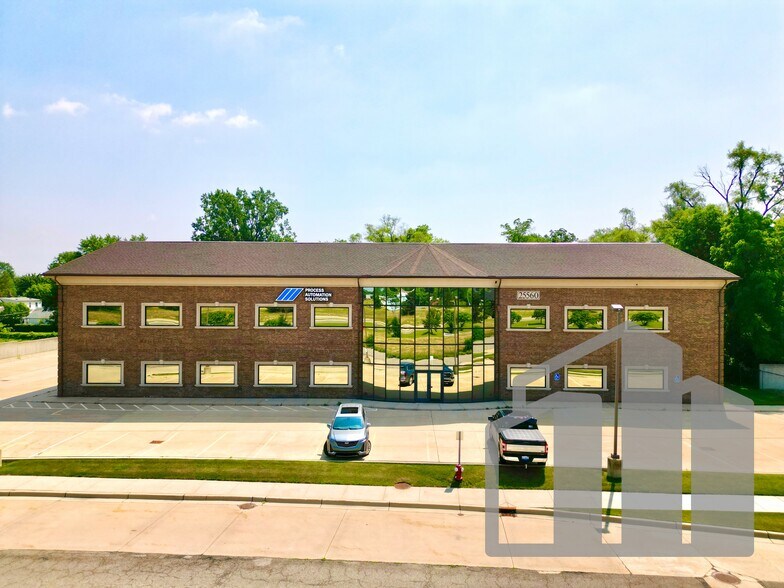 Primary Photo Of 25560 Mound Rd, Warren Flex For Sale