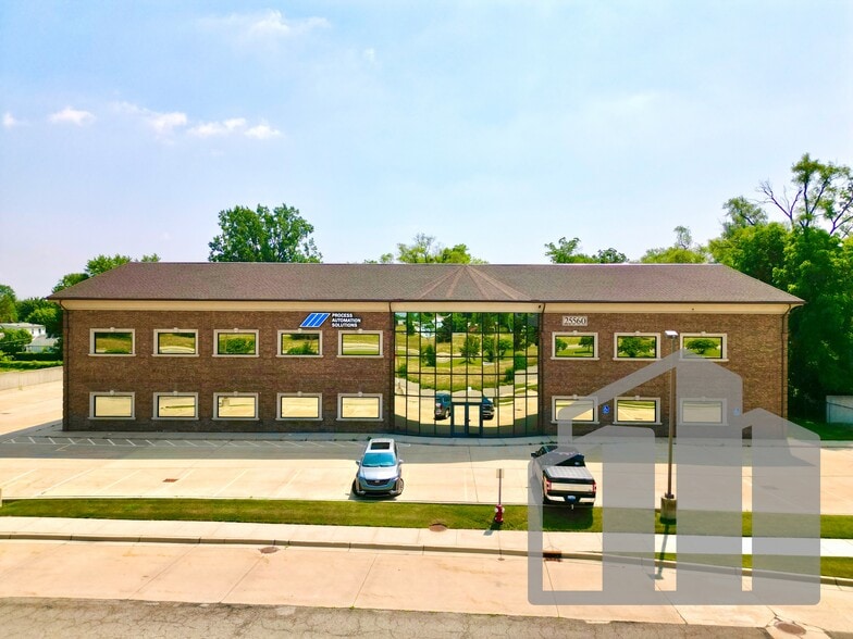 More Photos Of 25560 Mound Rd, Warren Light Distribution For Lease