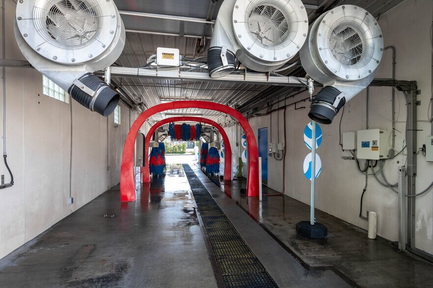 More Photos Of 912 Old Liverpool Rd, Liverpool Carwash For Sale