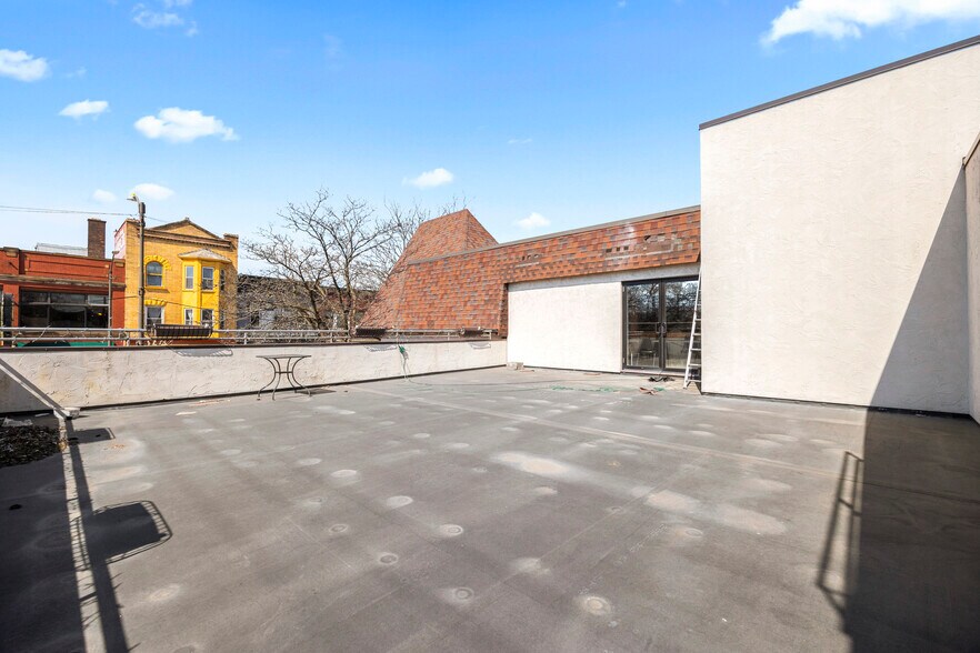 More Photos Of 2717 Lorain Ave, Cleveland Restaurant For Sale