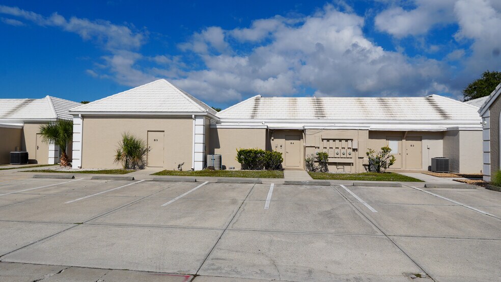 More Photos Of 3900 Clark Rd, Sarasota Medical For Sale