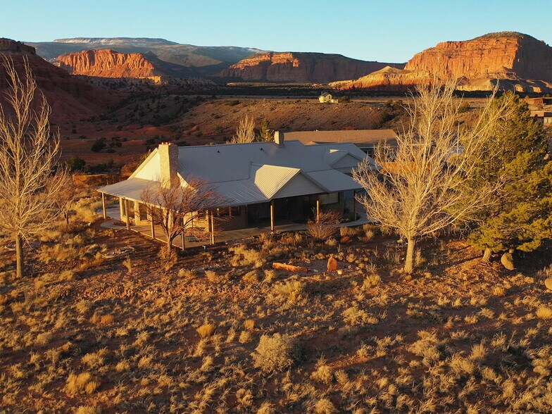 More Photos Of 397 N Wendy St, Torrey Specialty For Sale