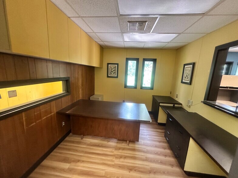 More Photos Of 106 Nate Whipple Hwy, Cumberland Office For Lease