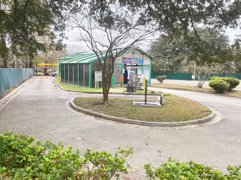 1351 Ashley River Rd, Charleston, SC 29407 Carwash For Sale