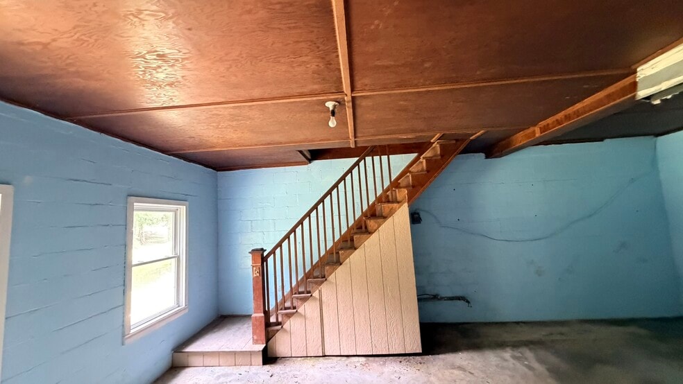 More Photos Of 206 Buncombe St, Roper Religious Facility For Sale