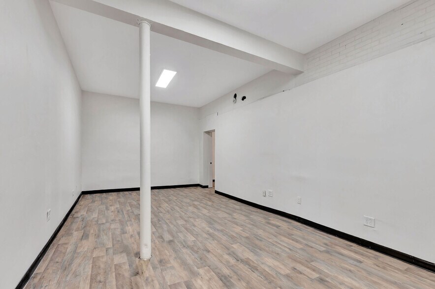 More Photos Of 2435 Williams Ave, Cincinnati Storefront Retail Residential For Lease