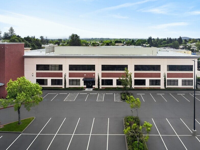 More Photos Of 831 NW Council Dr, Gresham Unknown For Lease