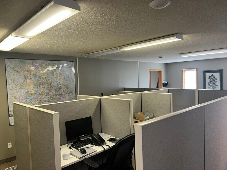 More Photos Of 3095 NW 162nd Ln, Andover Warehouse For Sale