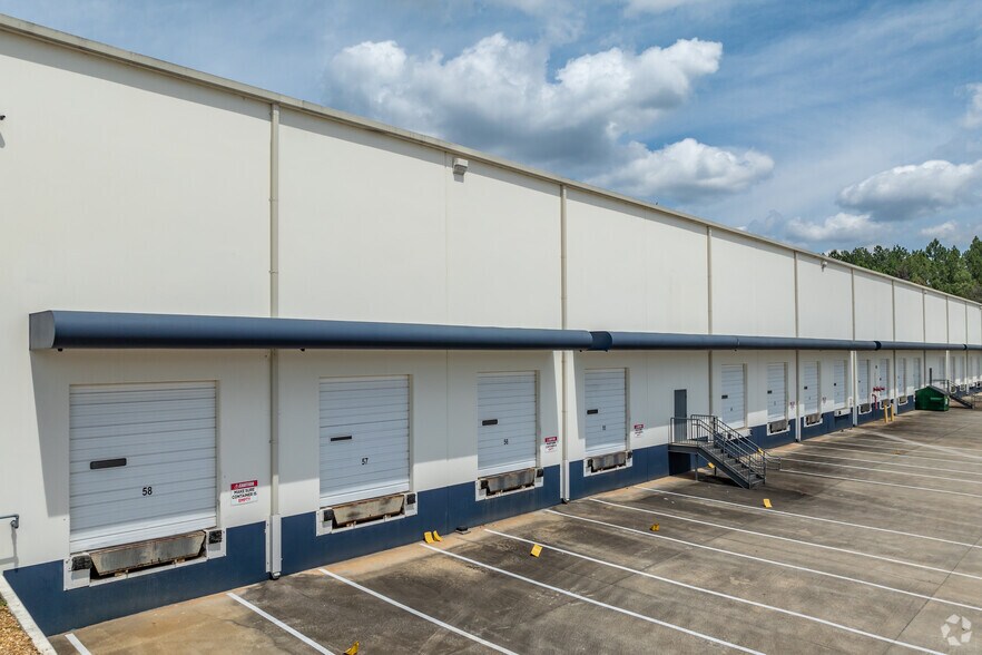 More Photos Of 7135 Southlake Pky, Morrow Warehouse For Lease