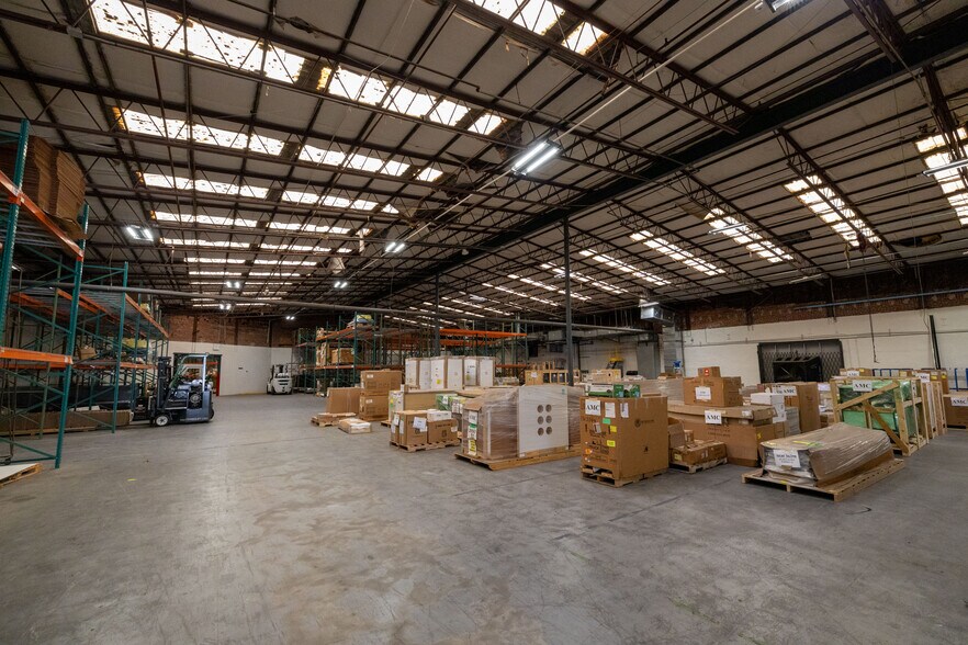 More Photos Of 1357 W Beaver St, Jacksonville Manufacturing For Sale