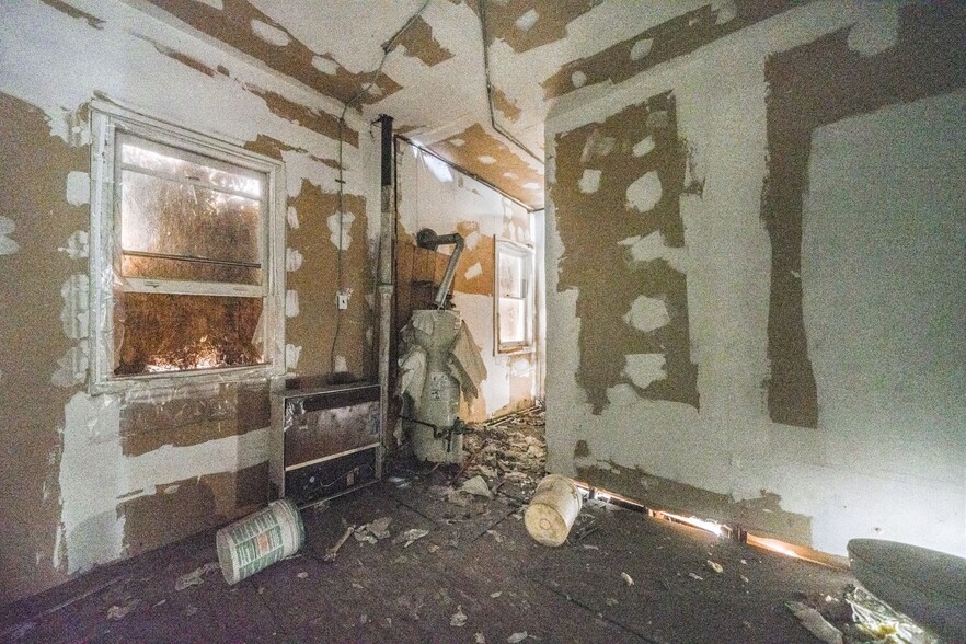 More Photos Of 1039 Dixie Hwy, Louisville Flex For Sale