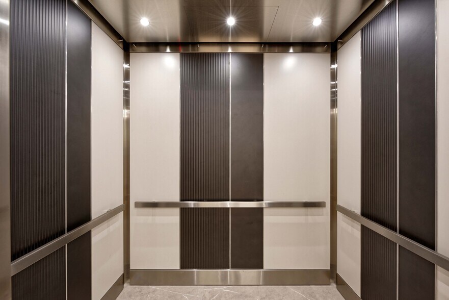 More Photos Of 5028 Wisconsin Ave NW, Washington Office For Lease