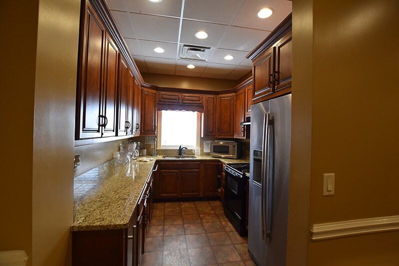 More Photos Of 3221 Harrison Pike, Chattanooga Office For Sale