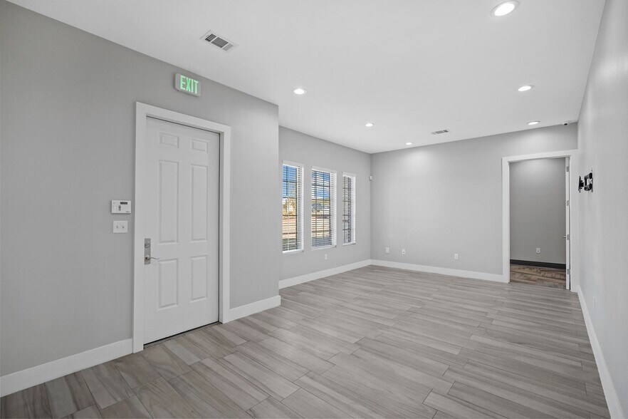 More Photos Of 8212 Liberty Grove Rd, Rowlett Medical For Sale