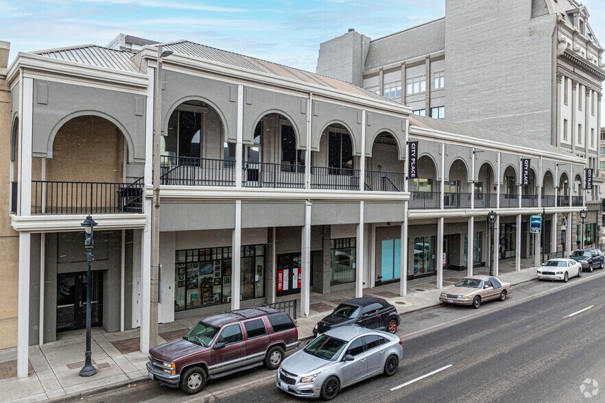 More Photos Of 309 E Yakima Ave, Yakima Storefront Retail Office For Lease