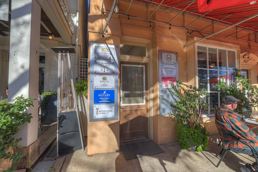 More Photos Of 123 N Seguin Ave, New Braunfels Office For Lease