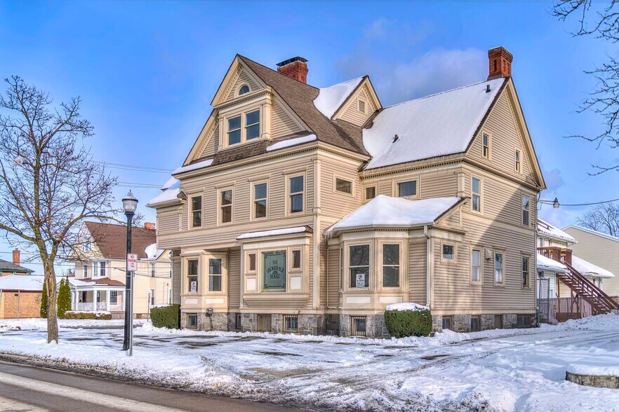 More Photos Of 601 S Jackson St, Jackson Office For Sale