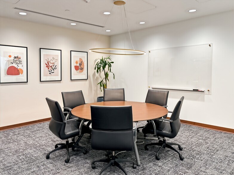 More Photos Of 5956 Sherry Ln, Dallas Coworking Space