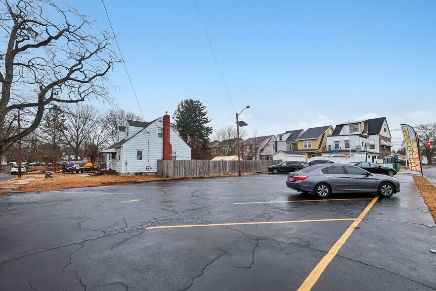 More Photos Of 1600 Hamilton Ave, Hamilton Storefront Retail Residential For Sale