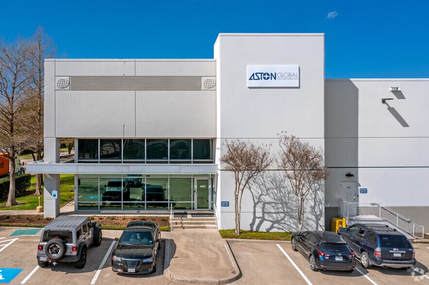 More Photos Of 902 Nicholson Rd, Garland Warehouse For Lease