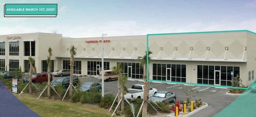 Primary Photo Of 5661 Independence Cir, Fort Myers Showroom For Lease