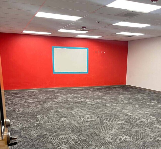 More Photos Of 901-955 San Pedro Dr NE, Albuquerque Unknown For Lease