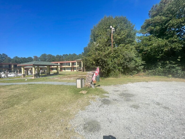 More Photos Of 1700 US-280, Phenix City Hotel For Sale