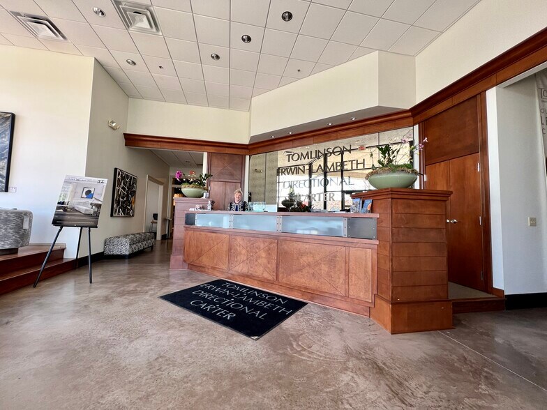 More Photos Of 525 N Wrenn St, High Point Showroom For Sale