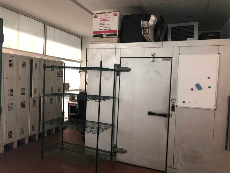 More Photos Of 19-31 W Ogden Ave, Westmont General Retail For Lease