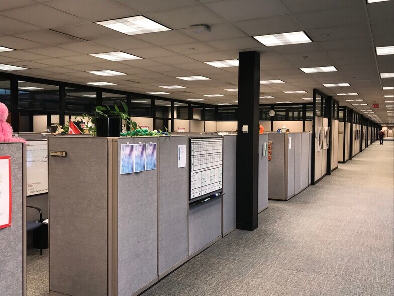 More Photos Of 401 N Lake St, Neenah Medical For Sale
