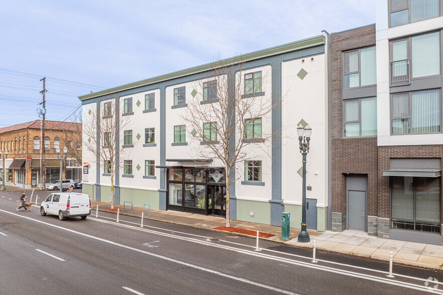 More Photos Of 819 SE Morrison St, Portland Medical For Lease