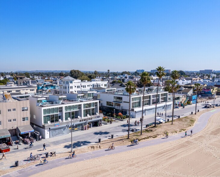 More Photos Of 701 Ocean Front Walk, Venice Unknown For Lease