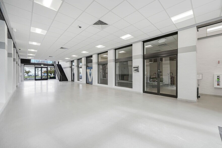 More Photos Of 1 Lethbridge Plz, Mahwah Office For Lease