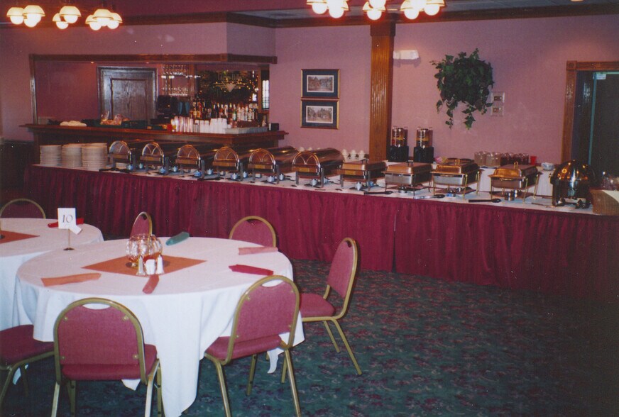 More Photos Of 111 Transit St, Saint Charles Restaurant For Lease