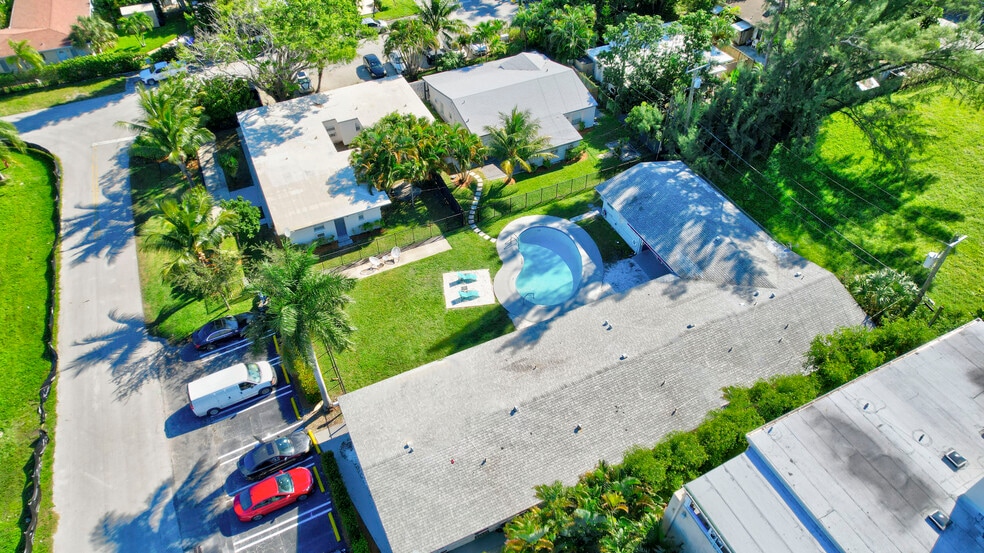 More Photos Of 741 Hibiscus Ave, Pompano Beach Apartments For Sale