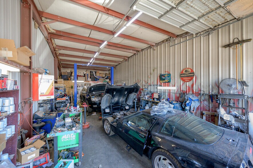 More Photos Of 2560 Outpost dr, Bullhead City Warehouse For Sale
