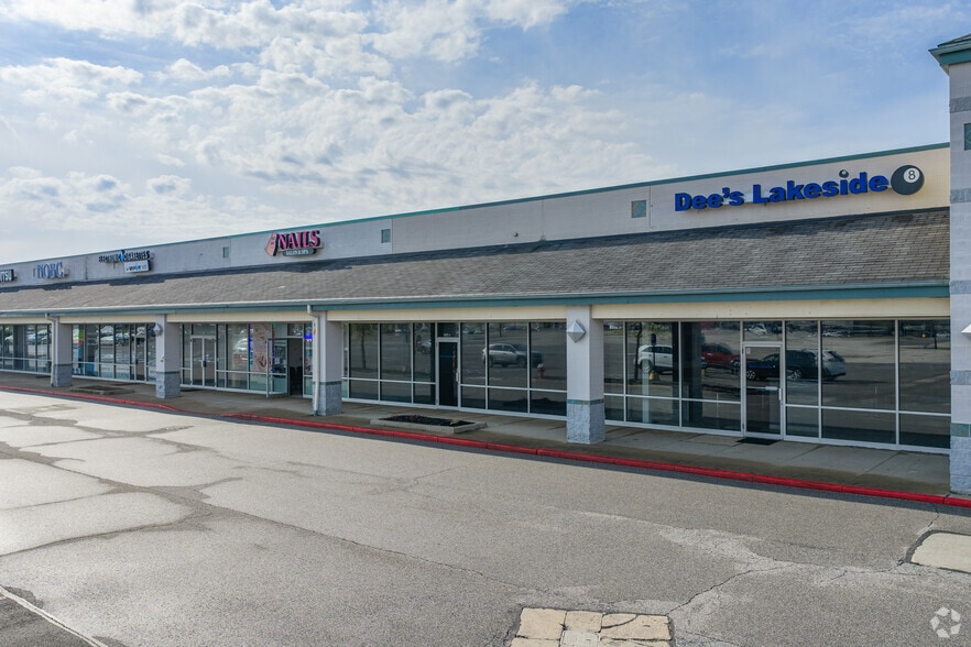 More Photos Of 5244 Cobblestone Rd, Sheffield Village Storefront For Lease